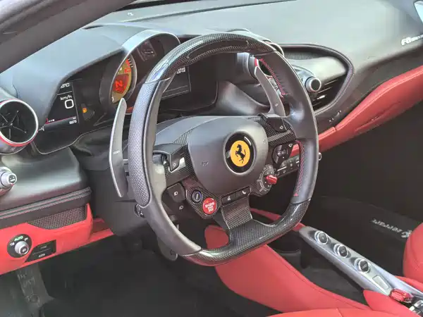 Ferrari F8 2022