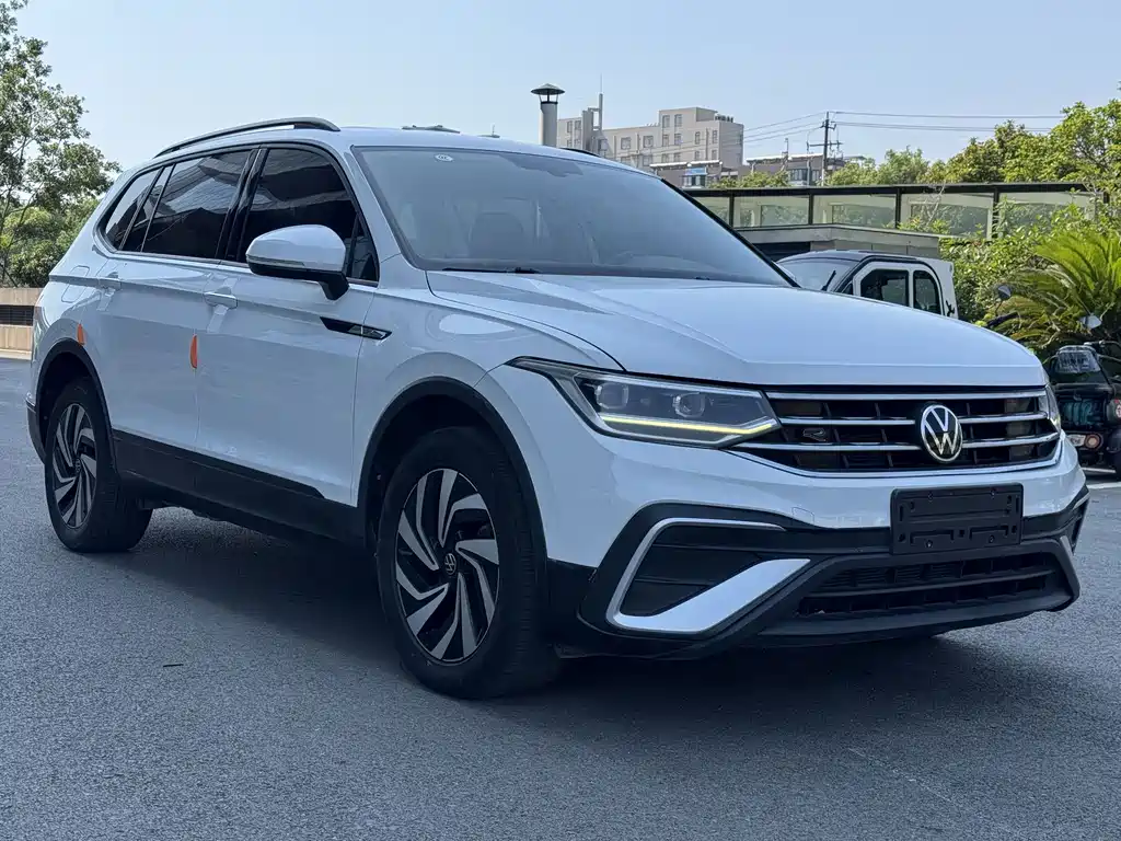 Volkswagen Tiguan L 2022