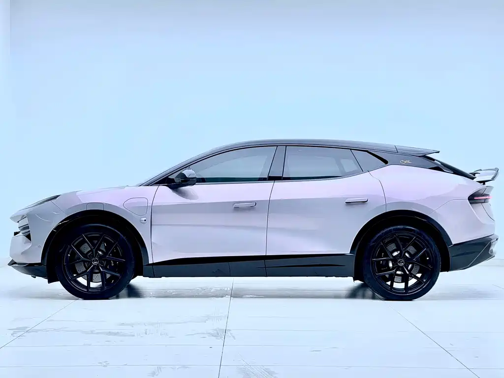 Lotus Eletre 2023