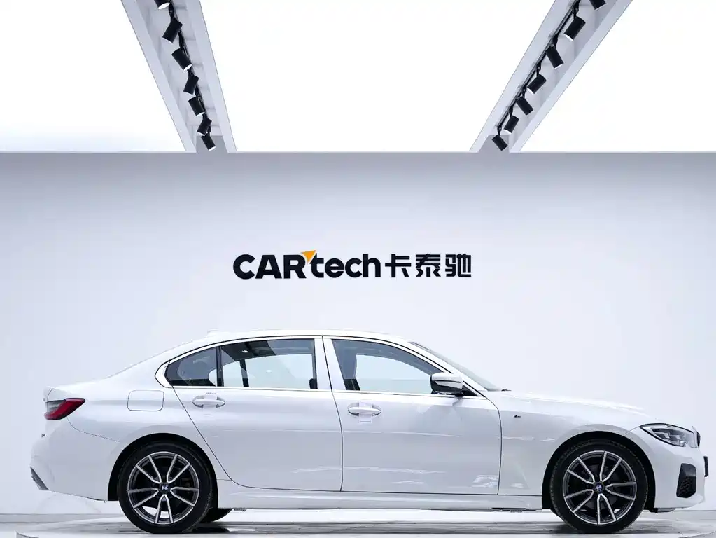 BMW 3 Series 2021