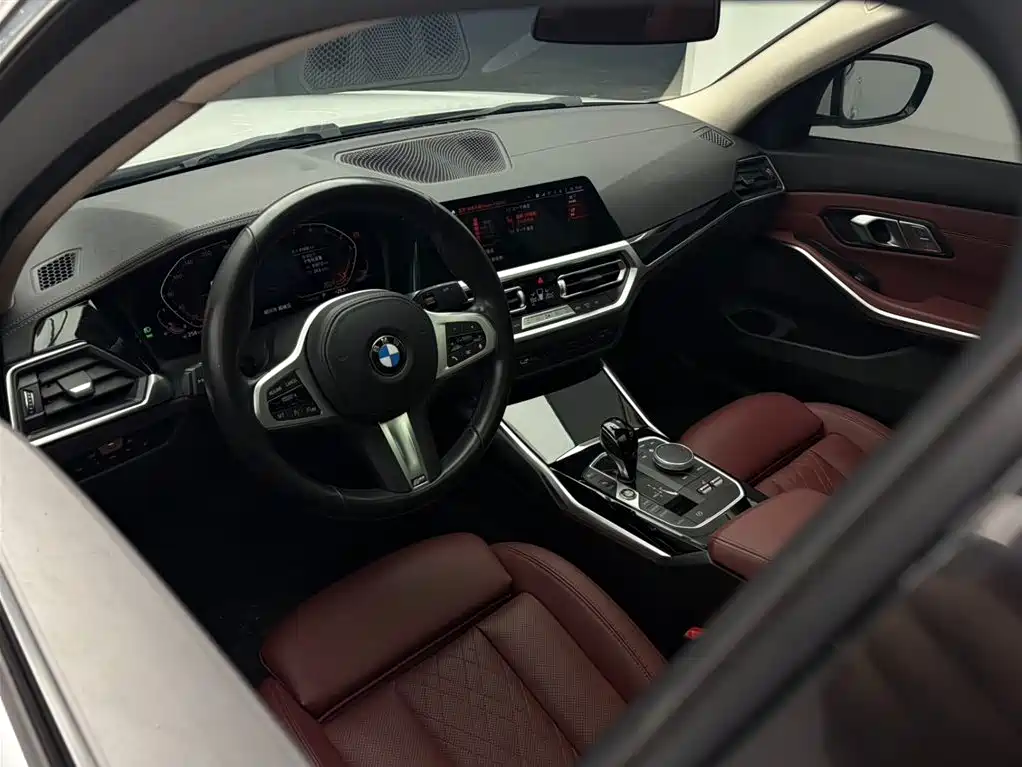 BMW 3 Series 2022 — фото 13