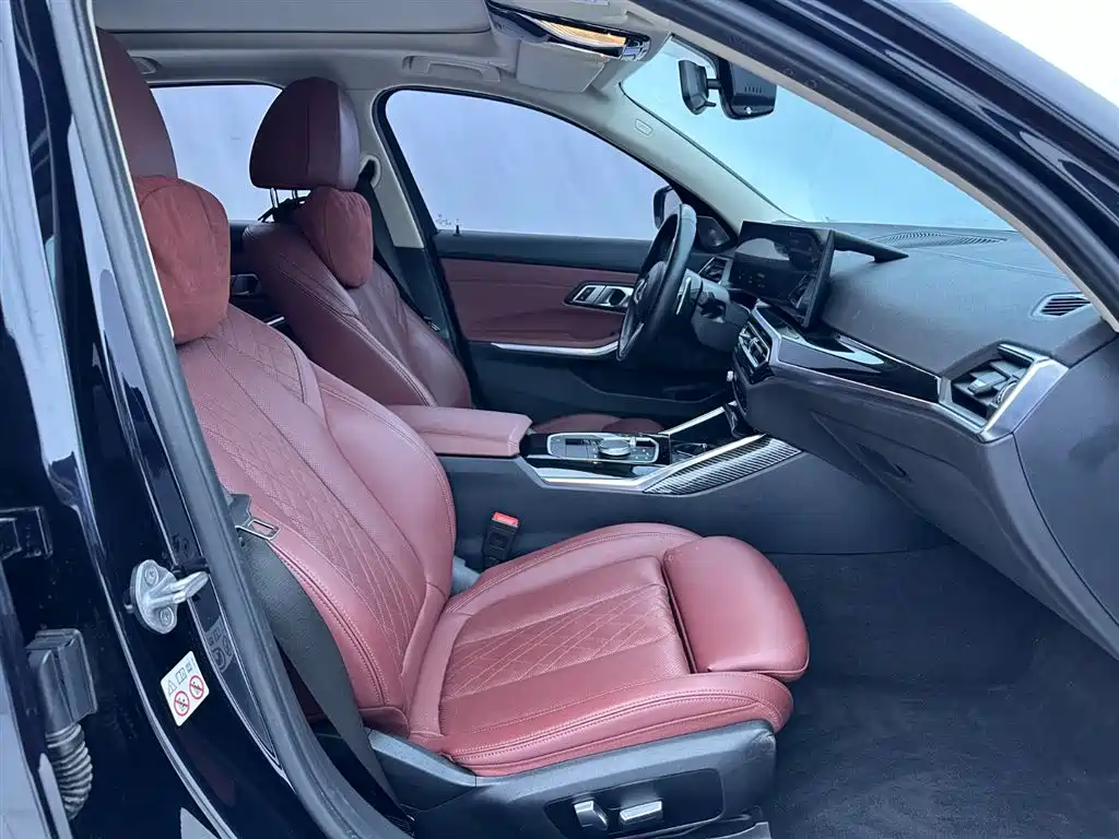 BMW 3 Series 2023 — фото 14