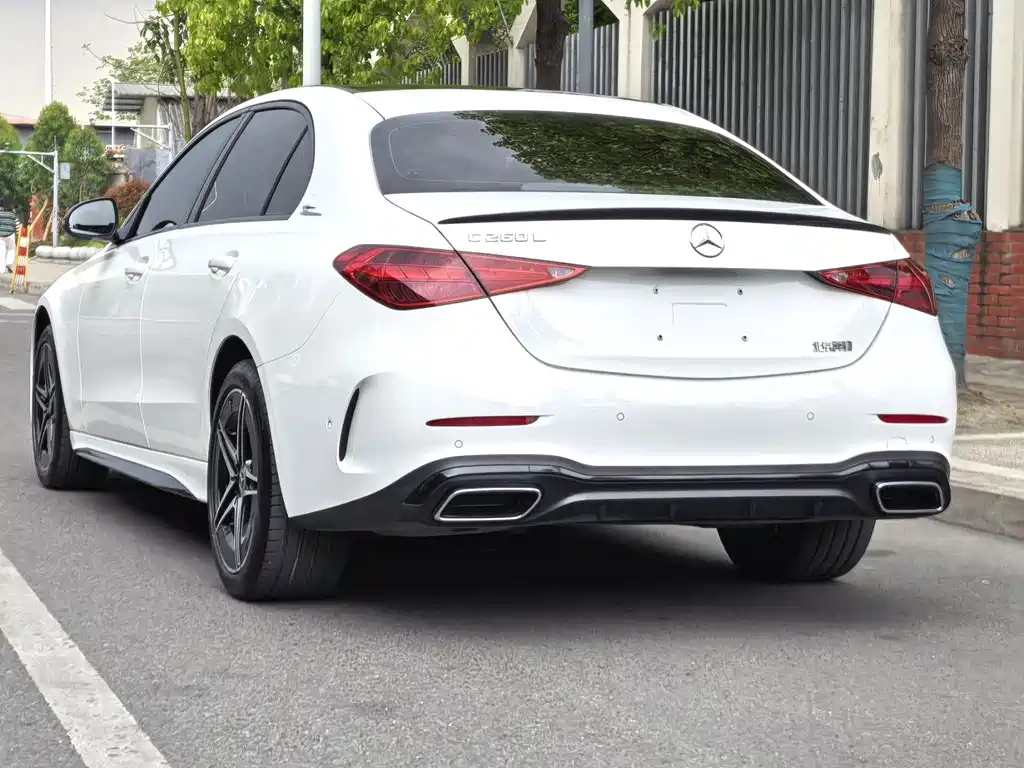 Mercedes-Benz C-Class 2023 — фото 14