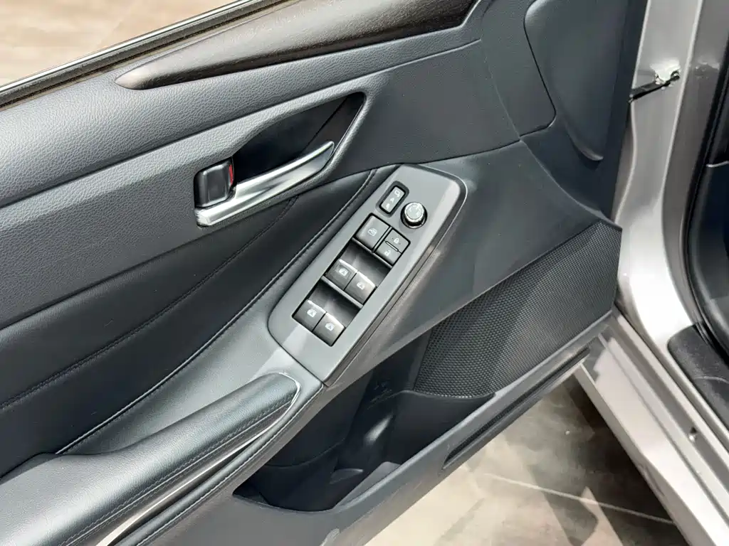 Toyota Avalon 2021 — фото 16