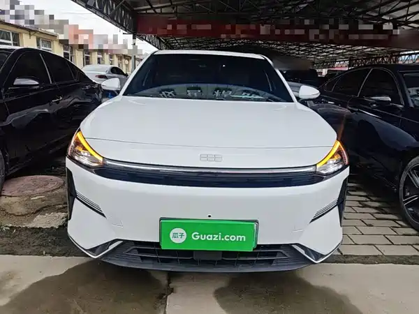 Geely Galaxy L6 2024