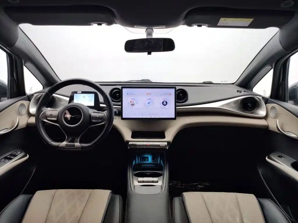 BYD Dolphin 2023 — фото 14