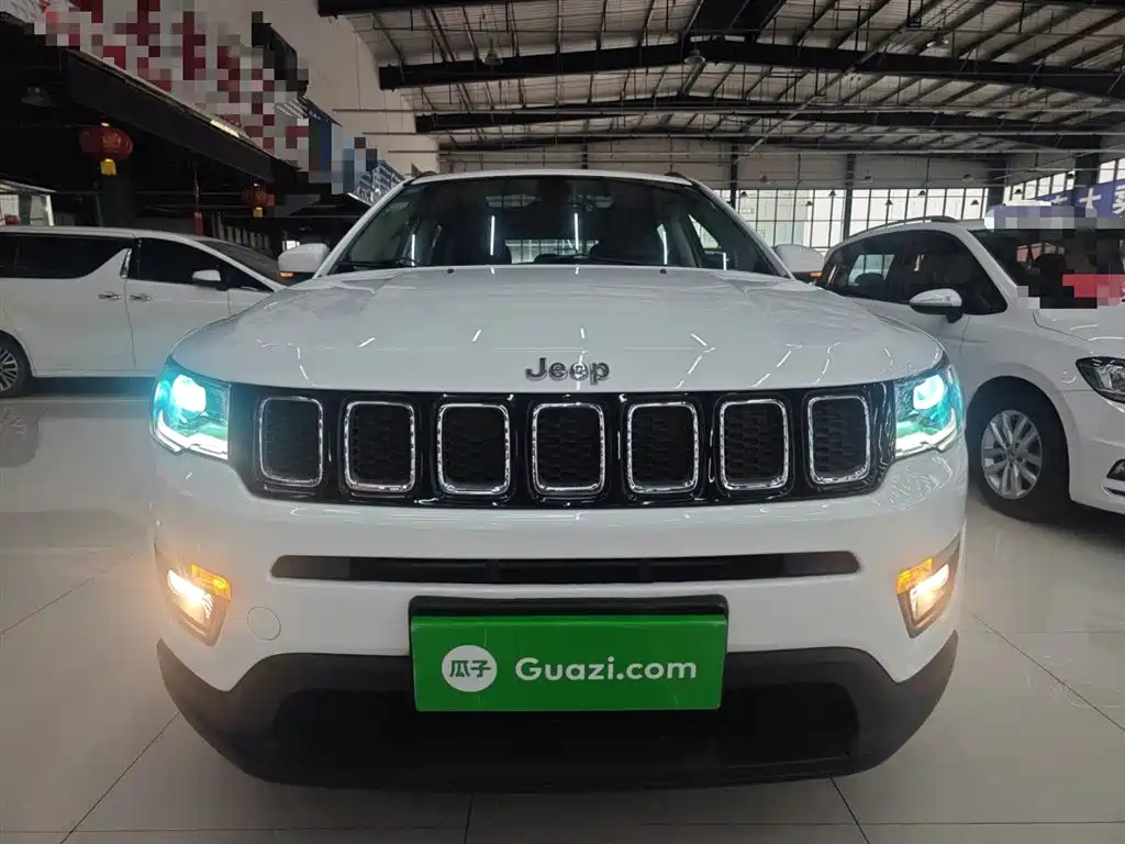 Jeep Compass 2017 — фото 3