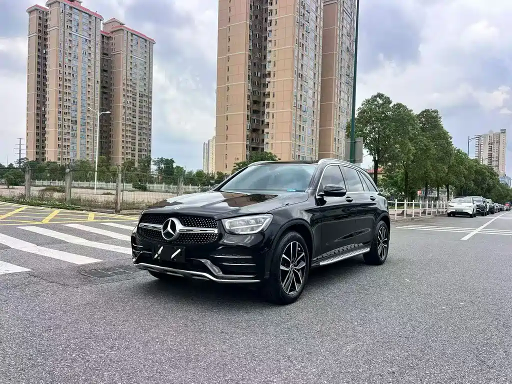 Mercedes-Benz GLC 2022 — фото 1