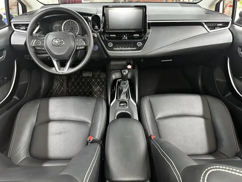 Toyota Corolla 2022 — фото 13