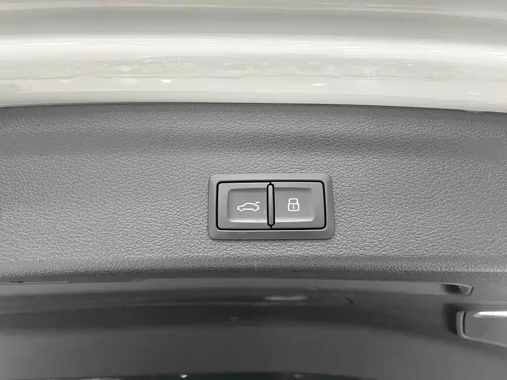Audi Q3 2022 — фото 17