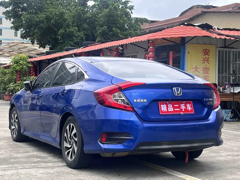 Honda Civic 2018 — фото 9