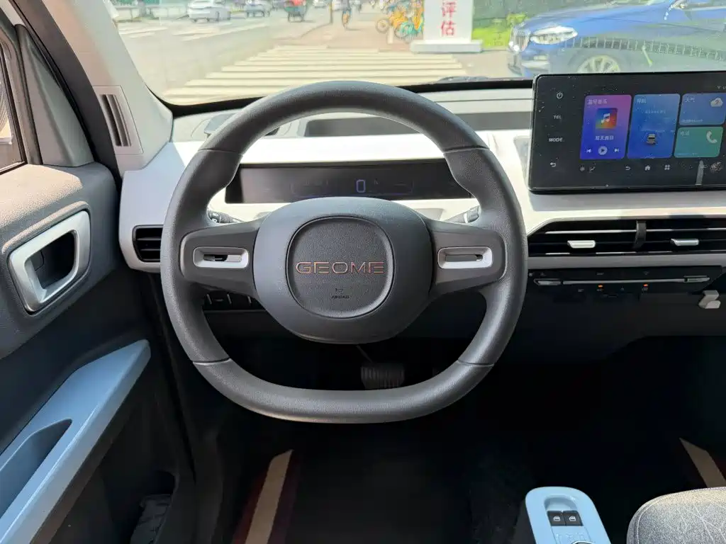 Geely Galaxy Panda 2025 — фото 12