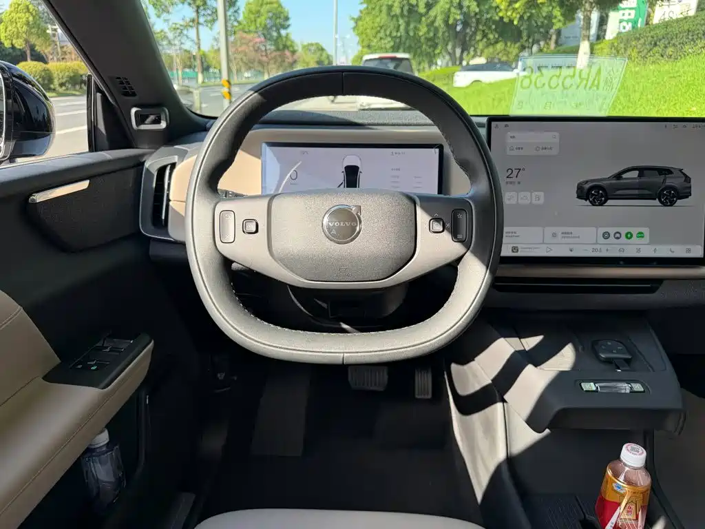 Volvo XC70 Plug-In Hybrid 2025 — фото 14