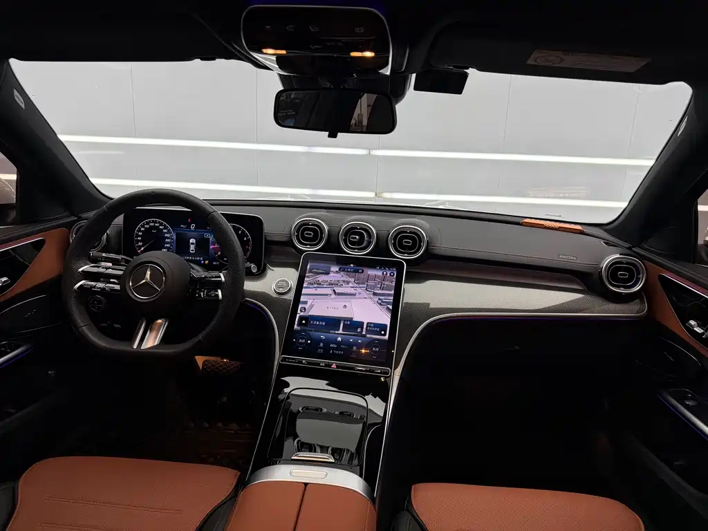 Mercedes-Benz C-Class 2024 — фото 12