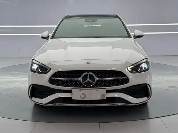 Mercedes-Benz C-Class 2024