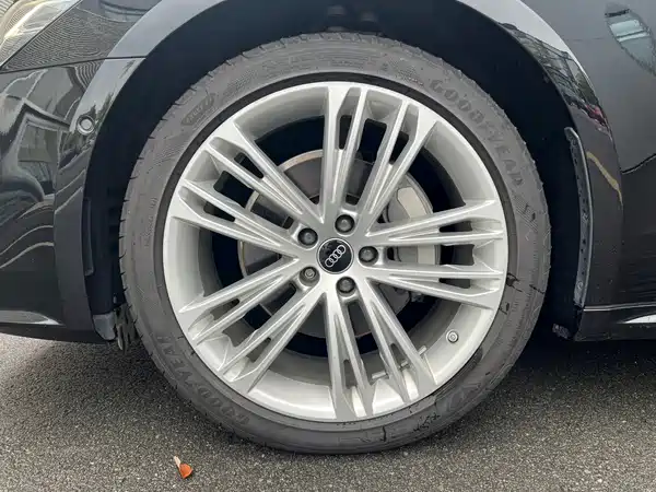 Audi A7L 2025