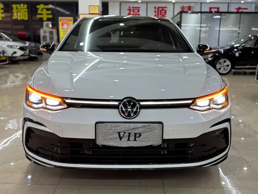 Volkswagen Golf 2023