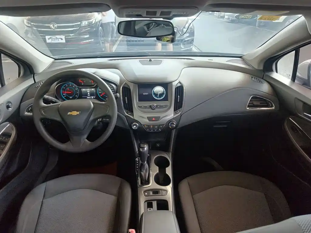 Chevrolet Cruze 2017 — фото 10