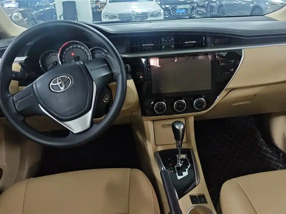 Toyota Corolla 2017 — фото 12