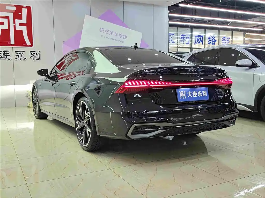 Audi A7L 2025 — фото 4