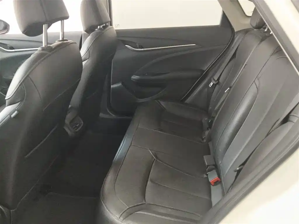 Buick Excelle 2019 — фото 13