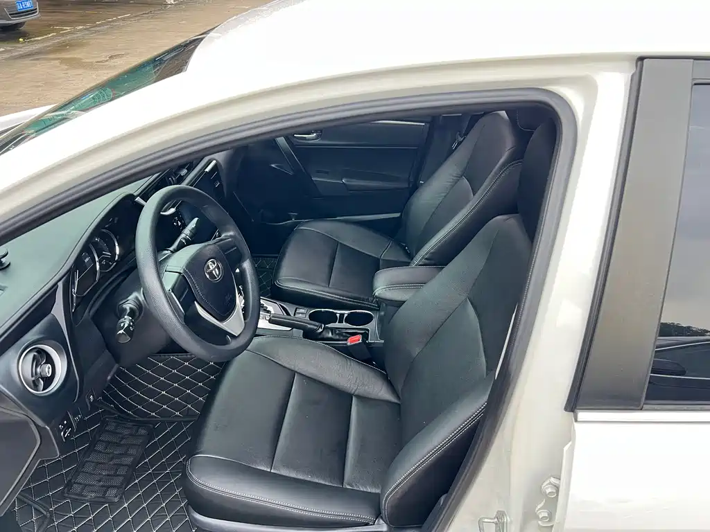 Toyota Corolla 2017 — фото 10