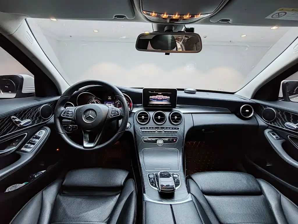 Mercedes-Benz C-Class 2017 — фото 11