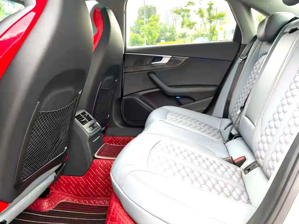 Audi A4L 2021