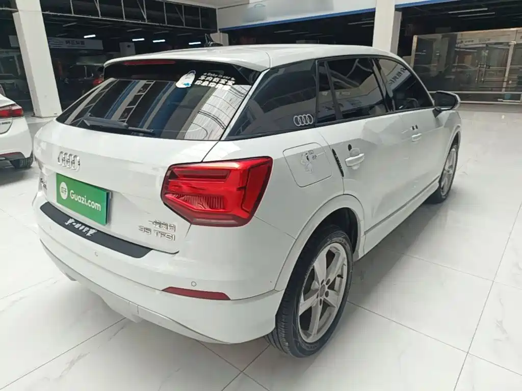 Audi Q2L 2021