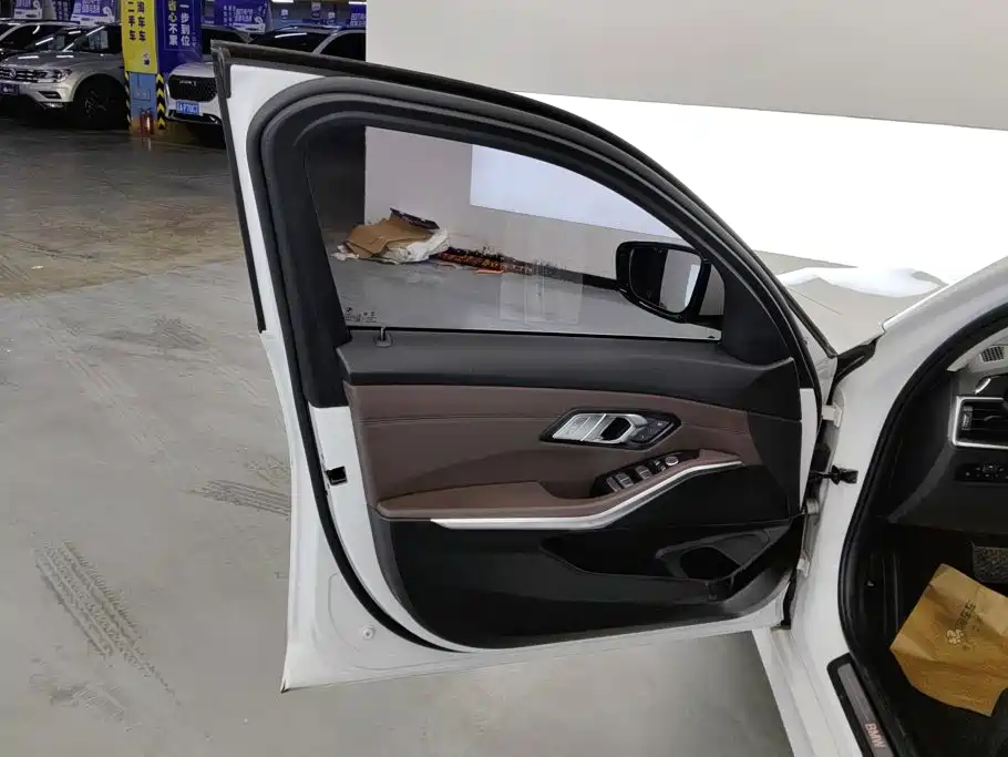BMW 3 Series 2021