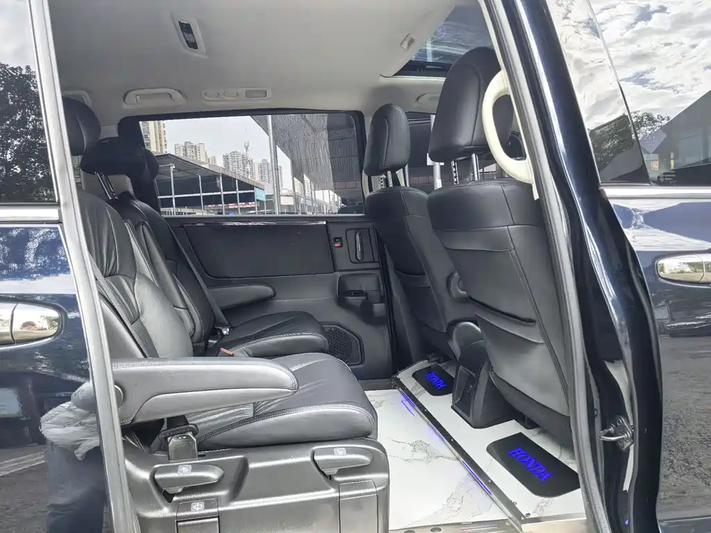 Honda Odyssey 2023 — фото 11