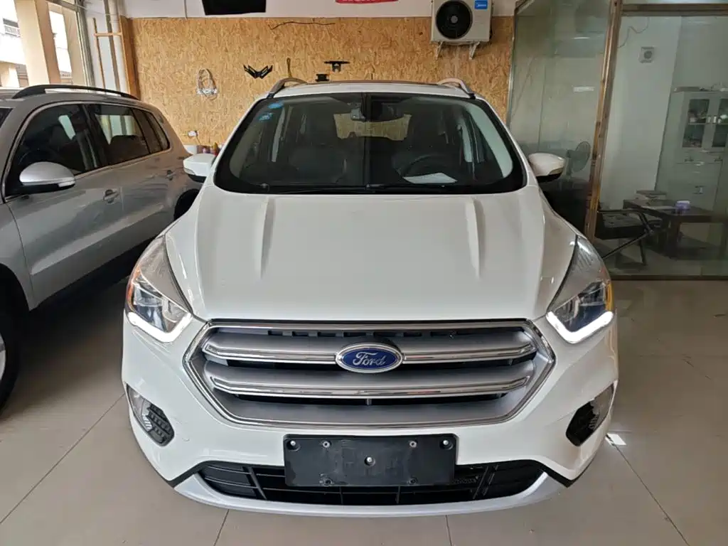 Ford Kuga 2018 — фото 3