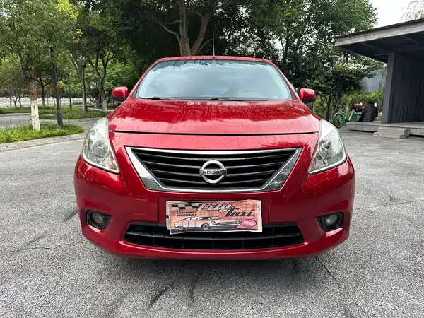 Nissan Sunny 2012
