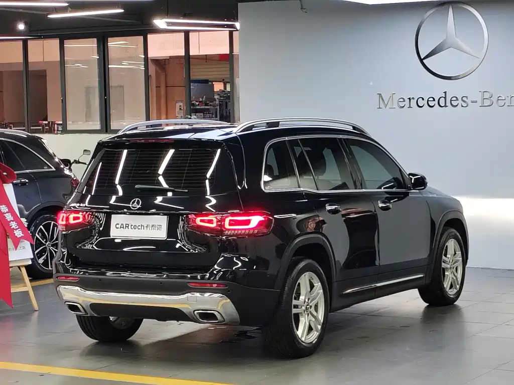 Mercedes-Benz GLB 2023