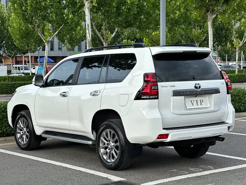 Toyota Prado 2019 — фото 6