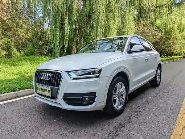 Audi Q3 2015