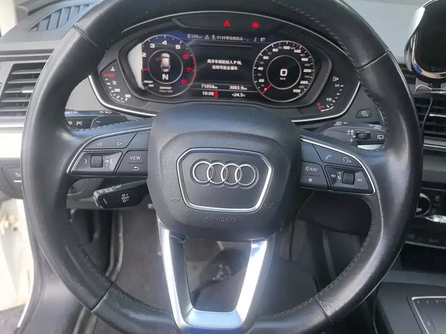 Audi Q5L 2018 — фото 15