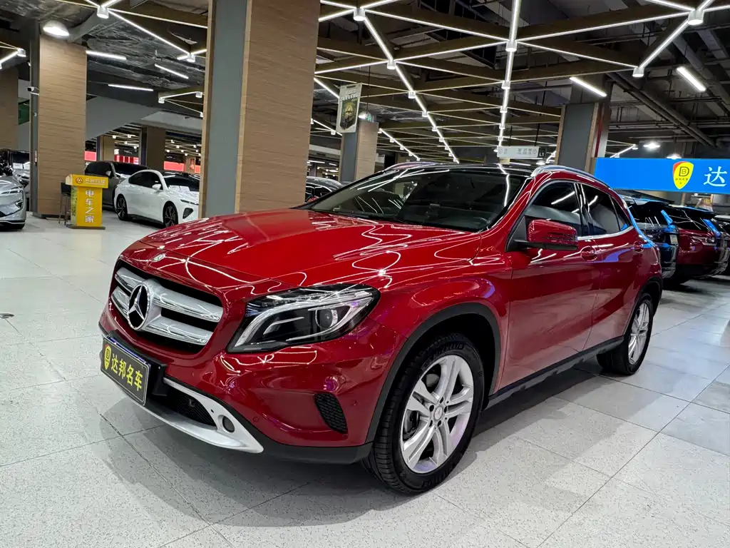 Mercedes-Benz GLA 2014 — фото 1
