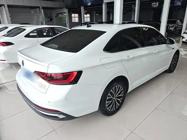 Volkswagen Sagitar 2025