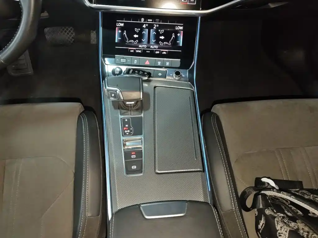 Audi A6L 2020 — фото 14