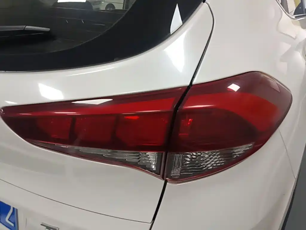 Hyundai Tucson 2016 — фото 8