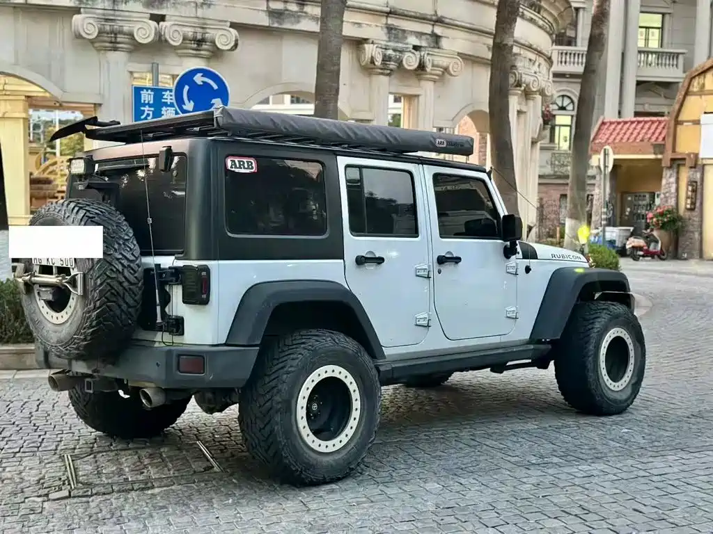 Jeep Wrangler 2017 — фото 7