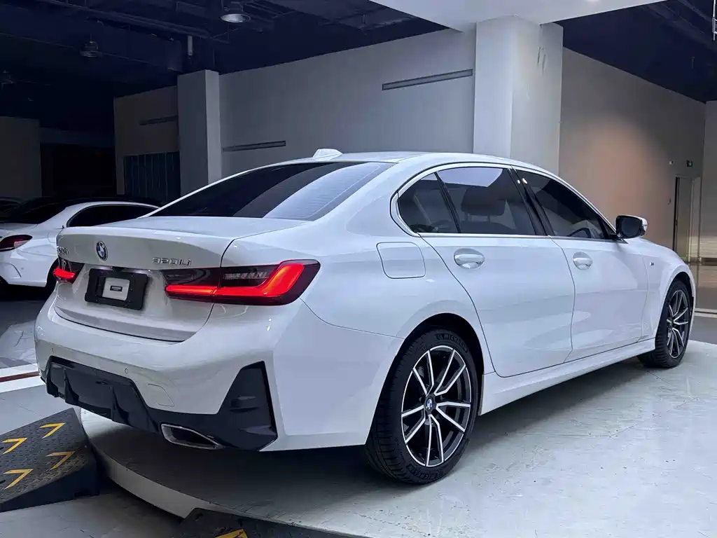 BMW 3 Series 2023