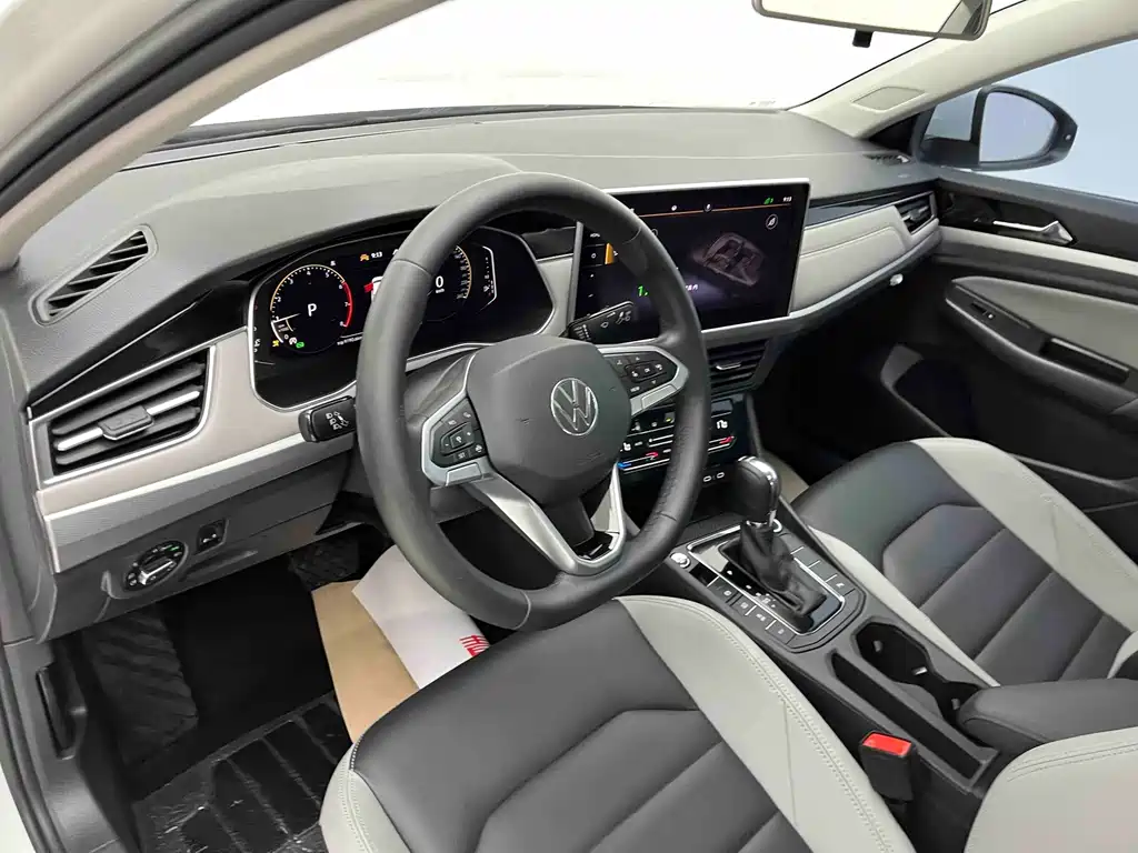 Volkswagen Bora 2023