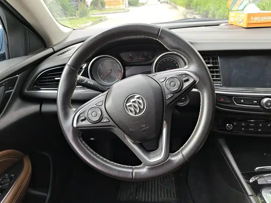 Buick Regal 2019 — фото 15