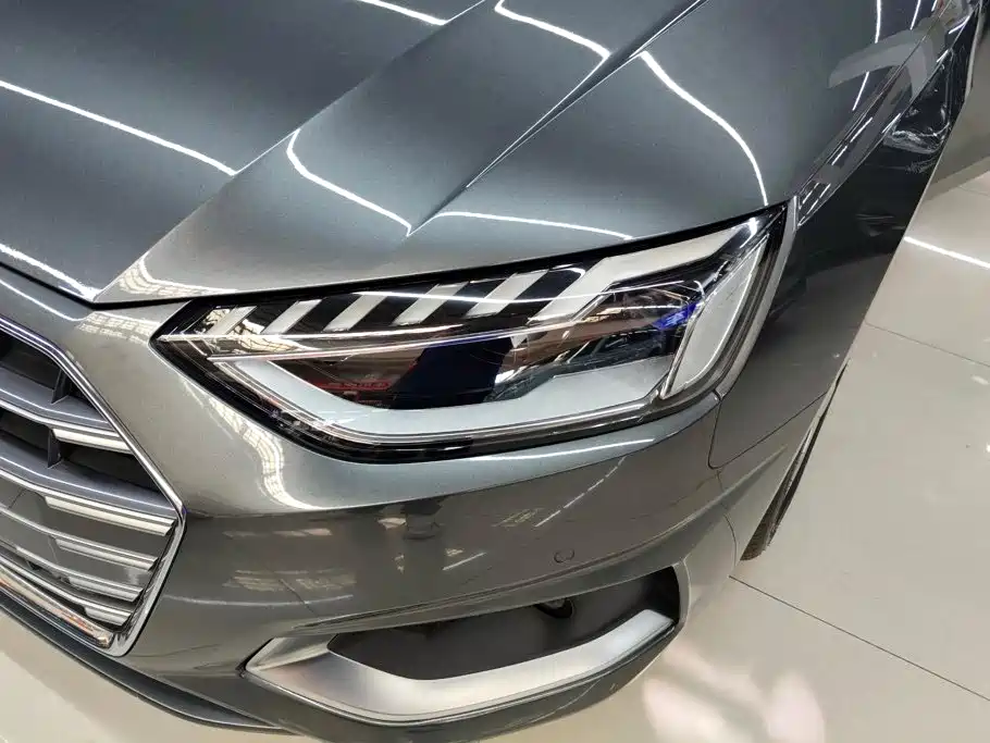 Audi A4L 2021