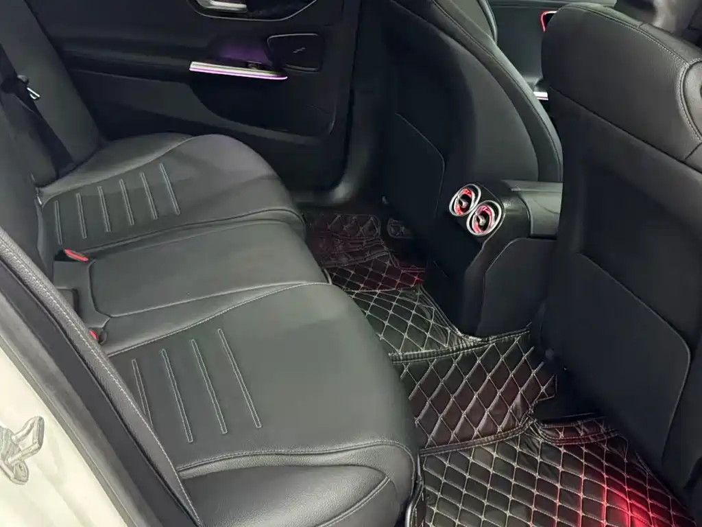 Mercedes-Benz C-Class 2022