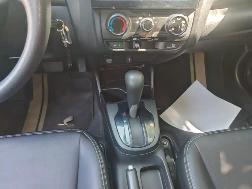 Honda Fit 2016 — фото 14