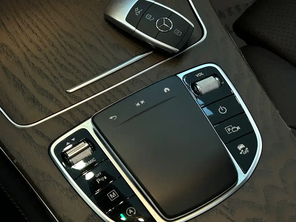 Mercedes-Benz GLC 2022 — фото 12