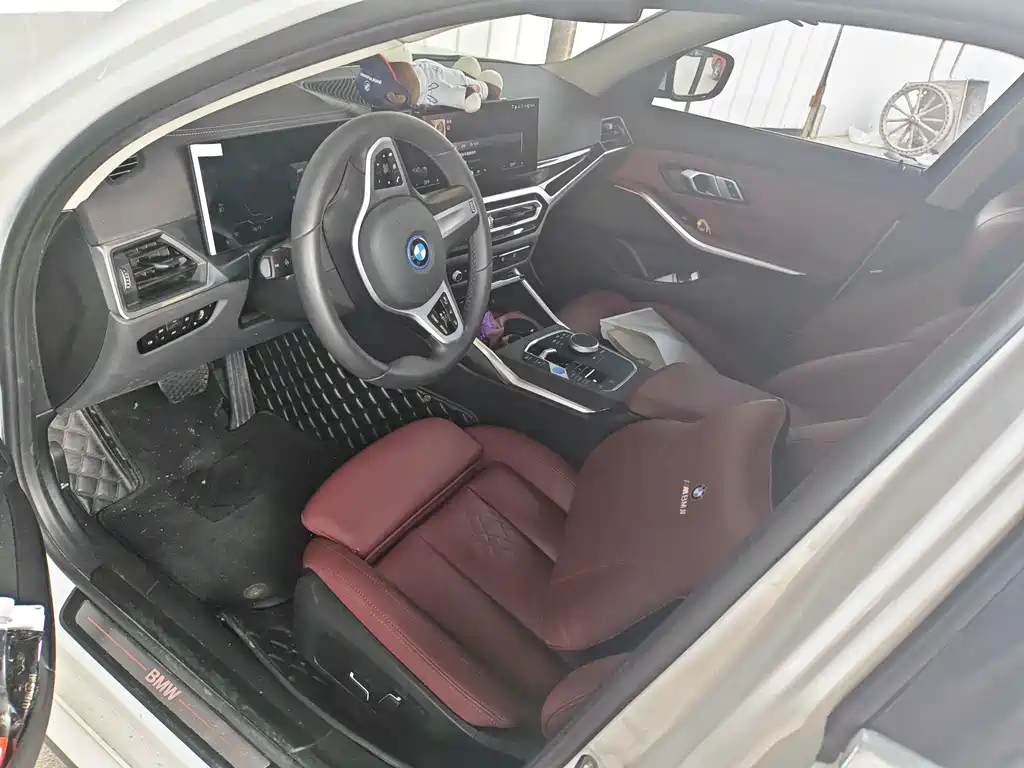 BMW i3 2024 — фото 5